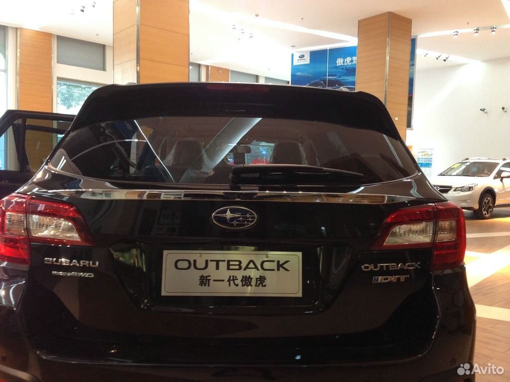 Молдинг на багажник (верхний) Subaru Outback (2015