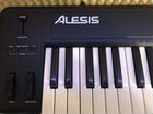 Миди клавиатура Alesis Q61 объявление продам