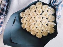 Букет из 27 шоколадных роз