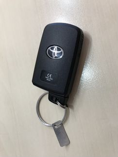 Смарт ключ Toyota Camry 50