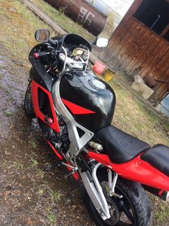 Продам мотоцикл Honda cbr900rr