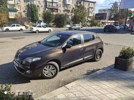 Renault Megane 1.6 AT, 2013, битый, 58 000 км