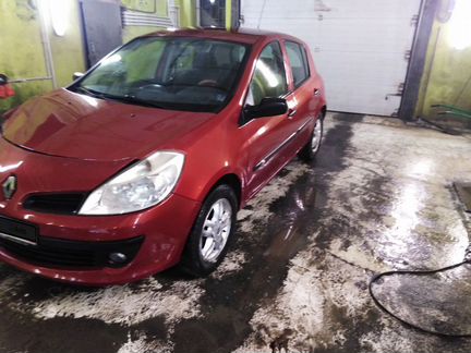 Renault Clio 1.4 МТ, 2007, битый, 120 000 км