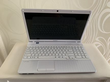Ноутбук Sony Vaio белый 17,3’