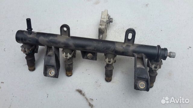 Форсунка топливная рампа Пежо 206