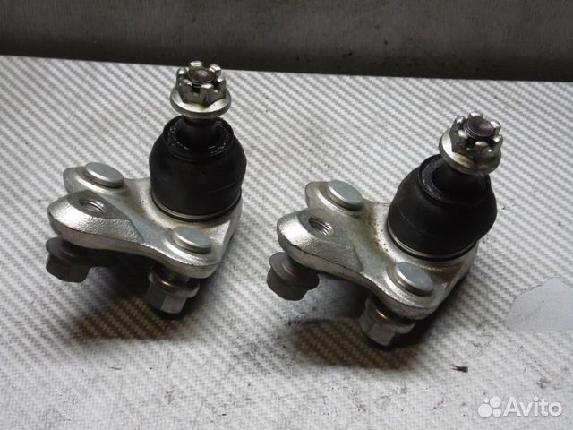 Нижняя шаровая Тойота Лексус