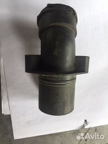 Патрубок термостата на мерседес двигатель М271