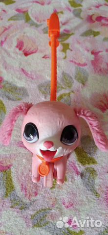 Собака на поводке FurReal