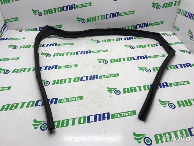 Уплотнитель двери стекла задний левый Mazda Cx-9