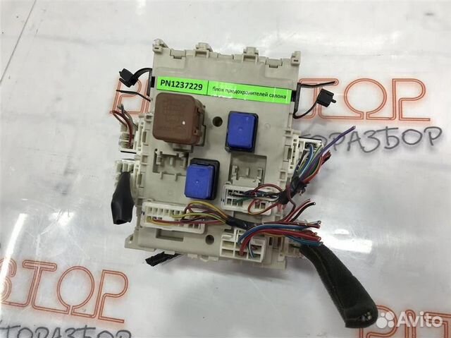 Блок предохранителей салона Nissan Primera (P12)