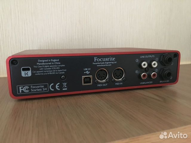 Продается звукова карта Focusrite Scarlett 2i4