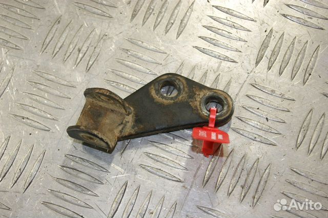 Крепление подножки водителя правое Suzuki TS 50