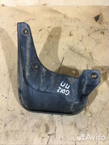 Брызговик передний правый Hyundai Getz