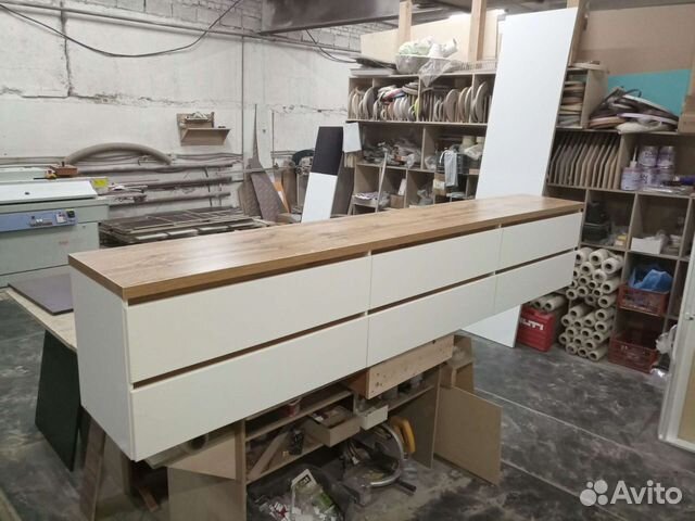 Тумбочка с ящиками. Тумба под телевизор