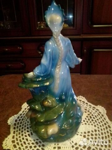 Статуэтка фарфор