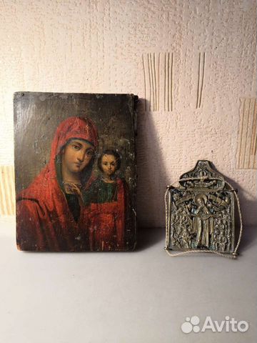 Икона старинная. Медная пластика с эмалями