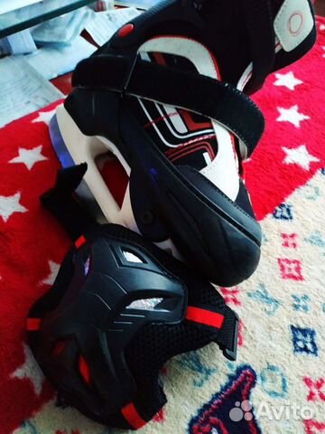 Коньки ледовые+наколенники