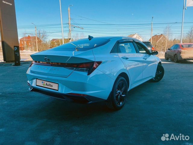 Hyundai Elantra 1.6 AT, 2021