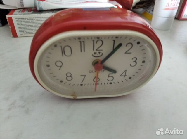 Часы будильник