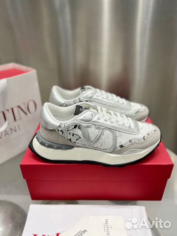 Кроссовки Valentino