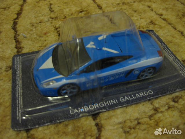 Продаю коллекционную модель Lamborghini Gallardo