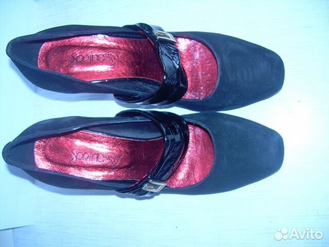 Продам туфли замшевые марки Spring, черного цвета