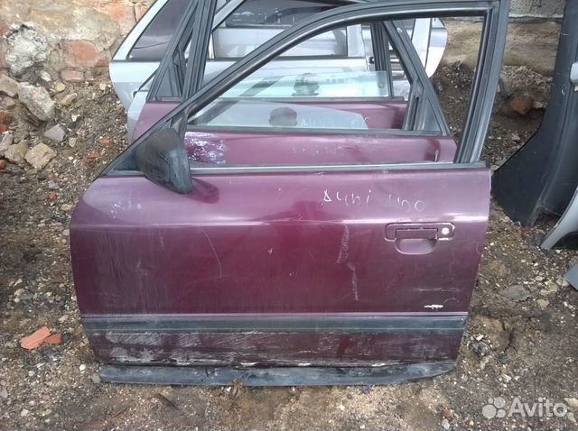 Передняя левая дверь Audi 80 Передняя левая дверь Audi 80