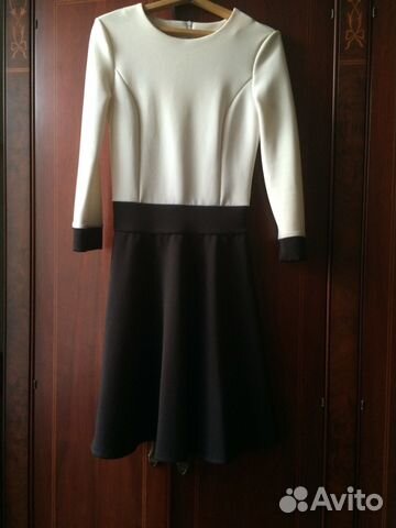 Платье черно-белое