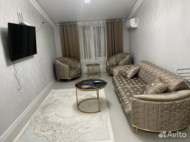 

2-к. квартира, 74 м², 9/9 эт.