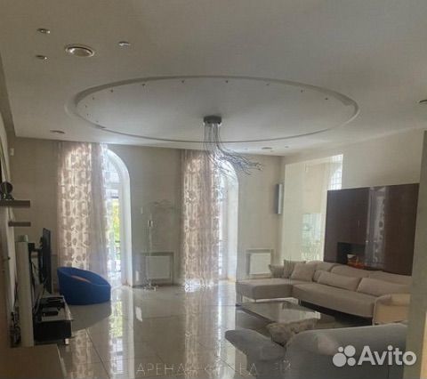 

Коттедж 360 м² на участке 10 сот.