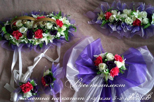 Свадебное украшение на машину
