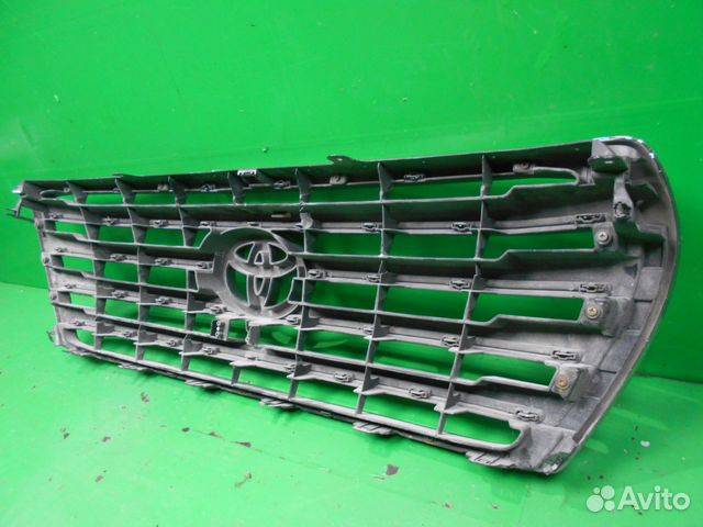 Решетка радиатора Toyota Land Cruiser 200 12-15 г Решетка радиатора Toyota Land Cruiser 200 12-15 г