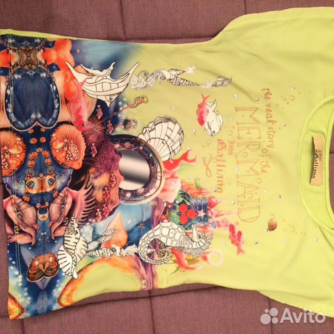 Джинсовая юбка и футболка Джинсовая юбка и футболка