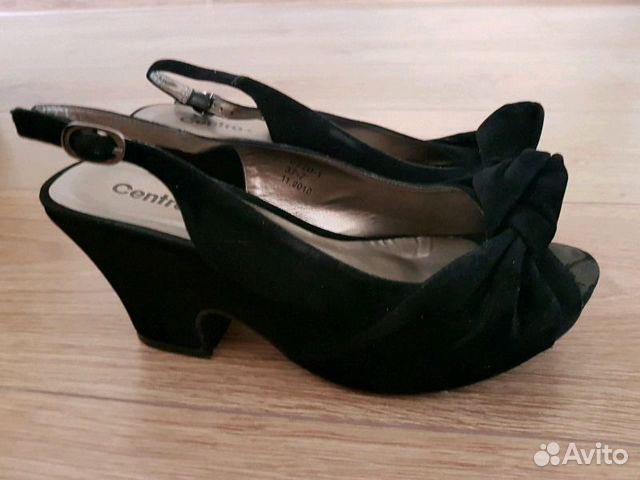 Босоножки белые38р+босонжки чёрные Босоножки белые38р+босонжки чёрные