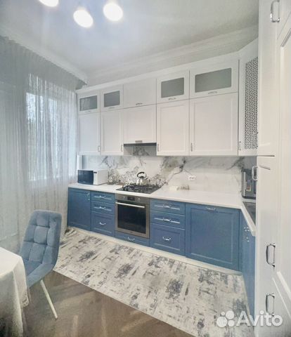 

3-к. квартира, 93 м², 2/5 эт.