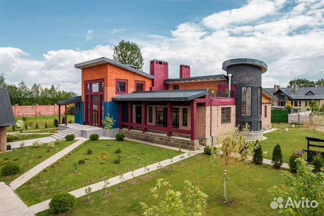 

Дом 900 м² на участке 40 сот.