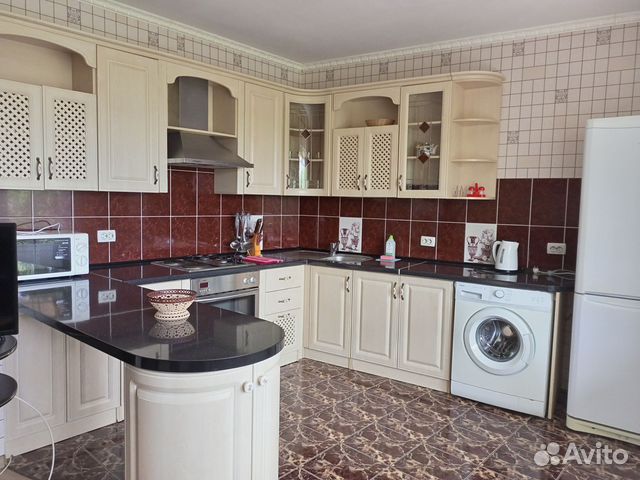 

2-к. коттедж, 250 м²
