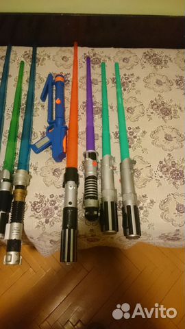 Star Wars Набор джедайских мечей 11шт + бластер Star Wars Набор джедайских мечей 11шт + бластер