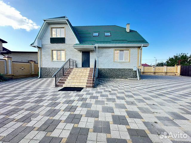 

5-к. коттедж, 300 м²