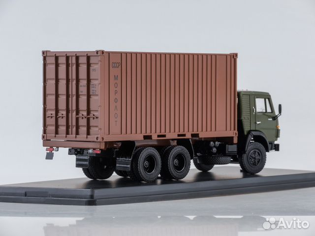 Камаз-53212 с 20-футовым контейнером