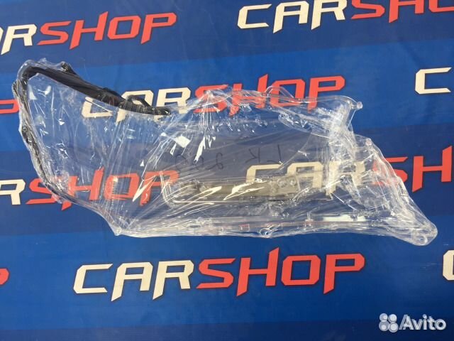 Toyota Land Cruiser 200 с 16- левое стекло фары ор