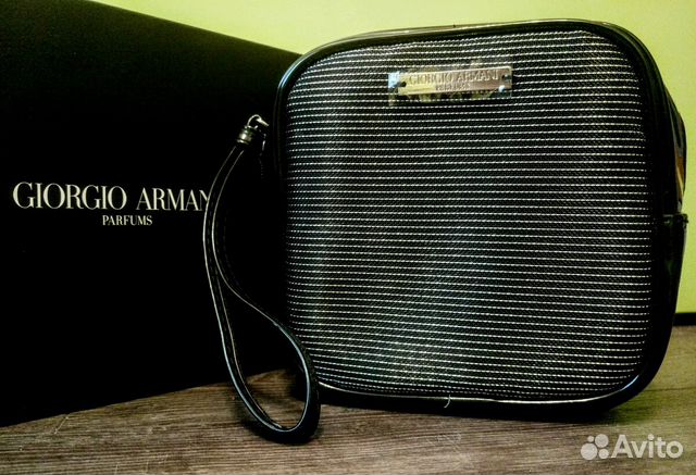 Giorgio Armani косметички, клатчи Giorgio Armani косметички, клатчи