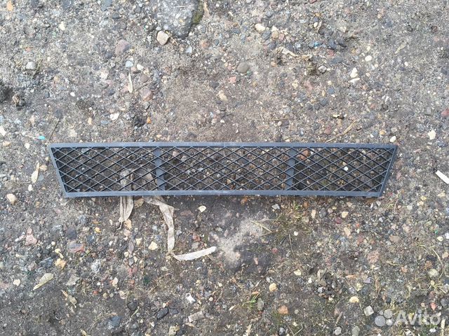 Нижняя решетка в бампер до рестайлинг бмв Ф10 BMW