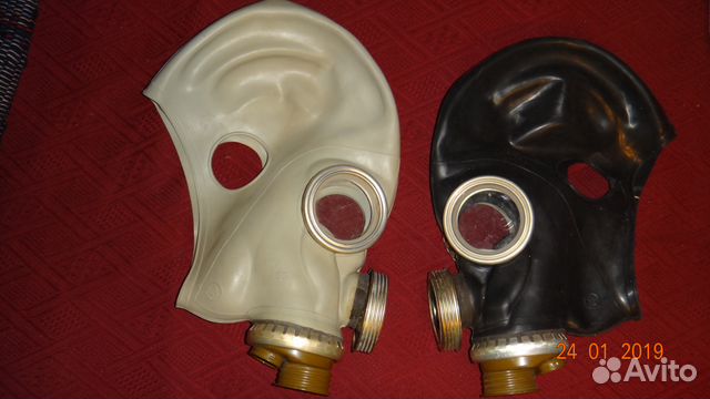 Противогаз гп-5м, черный и белый Противогаз гп-5м, черный и белый