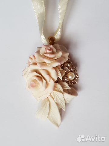 Нежно-розовый кулон на свадьбу, выпускной Нежно-розовый кулон на свадьбу, выпускной