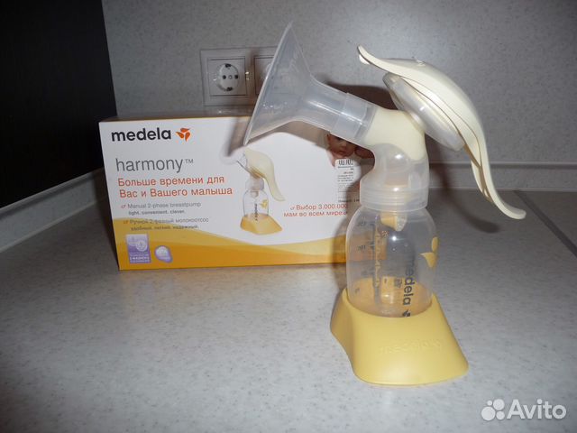 Молокоотсос ручной Medela Harmony