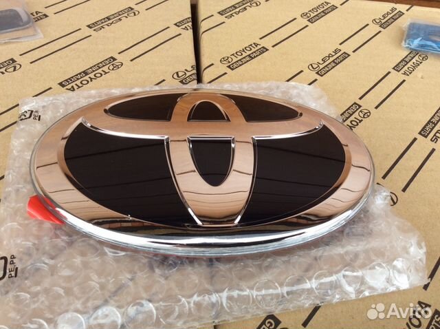 Эмблема Land Cruiser 200 2012-2015 Дистроник Эмблема Land Cruiser 200 2012-2015 Дистроник