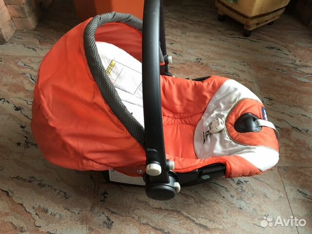 Автомобильное кресло - переноска Chico 0-13 Автомобильное кресло - переноска Chico 0-13