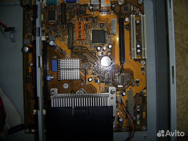 Плата от Fujitsu Siemens esprimo E3510 с корпусом