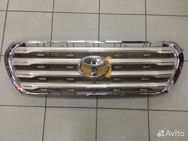 Решетка радиатора для Land Cruiser 200 Решетка радиатора для Land Cruiser 200